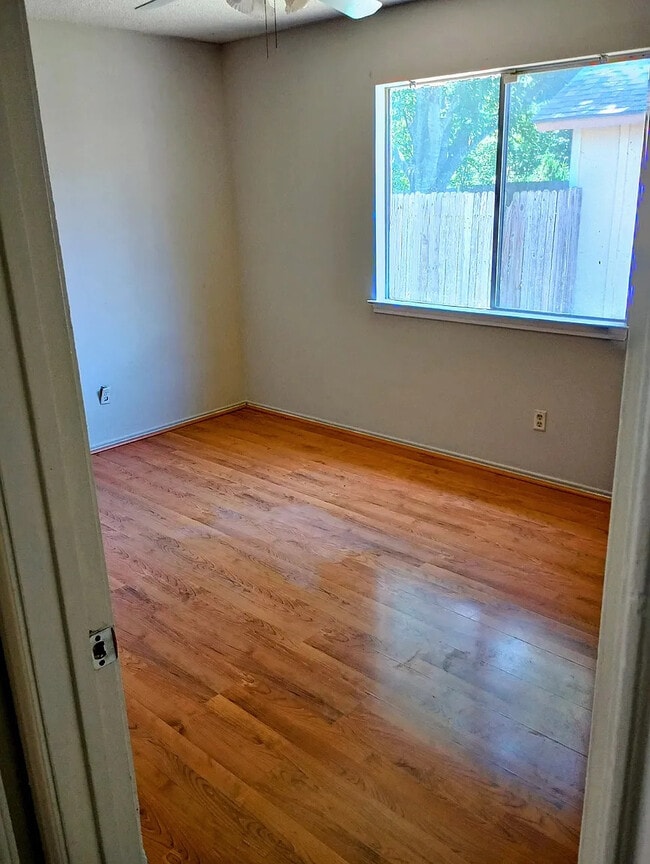 Photo - Room in House on Hardesty