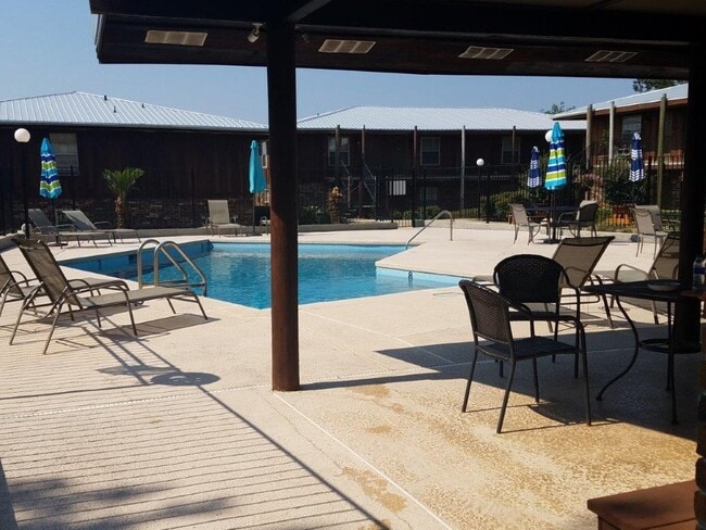 Photo - 1550 E 2nd St Unit P85