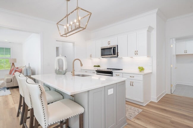 Building Photo - FOR LEASE - NEW BUILD TOWNHOME LOCATED IN ...