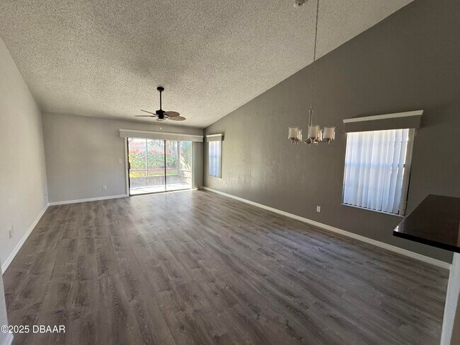 Photo - 108 Gray Dove Ct