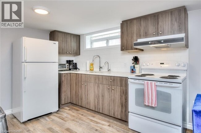 Photo - 40 Brunswick Ave