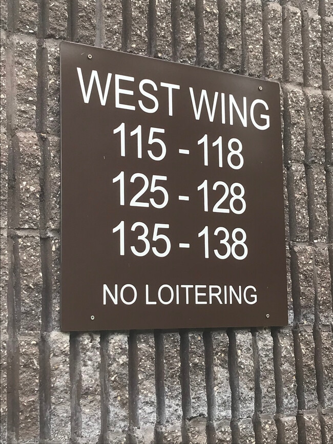West Wing - 125 Leedom Way Unit 125