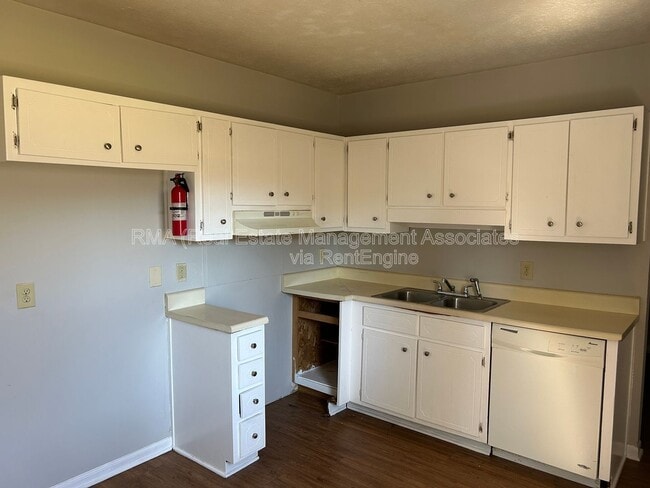 Photo - 300 S 18th St Unit A