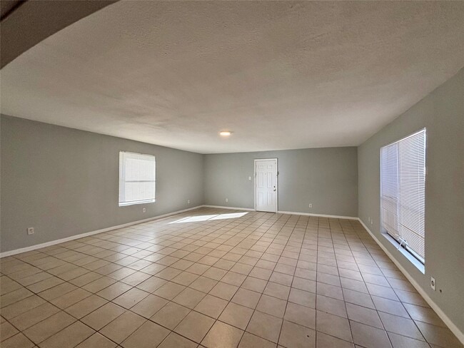 Photo - 15846 Blueridge Rd