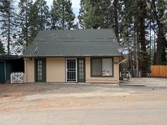 22868 Black Hawk Dr