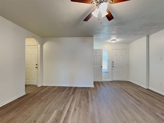 Photo - 3410 Maris Way