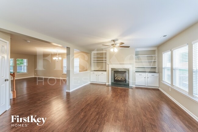 Photo - 634 Conover Rd