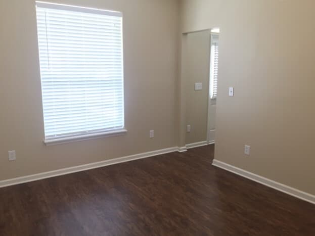 Photo - 1613 Mapmakers Way