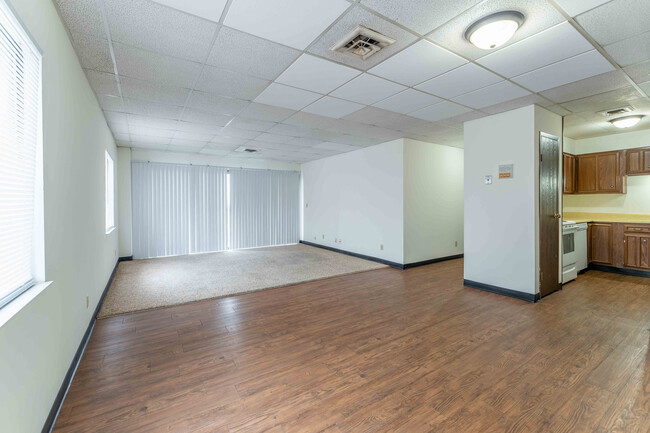 Photo - Regency Tower