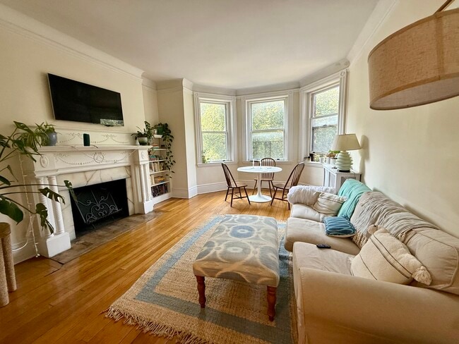 Building Photo - 481 Beacon St Unit 24A Rental