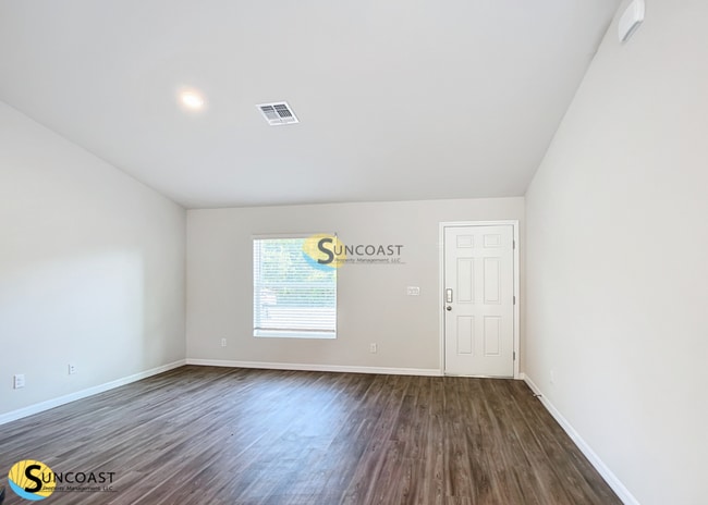 Photo - 17 Almond Trce House
