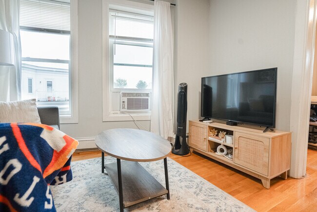 Photo - 84 Savin Hill Ave Unidad 3