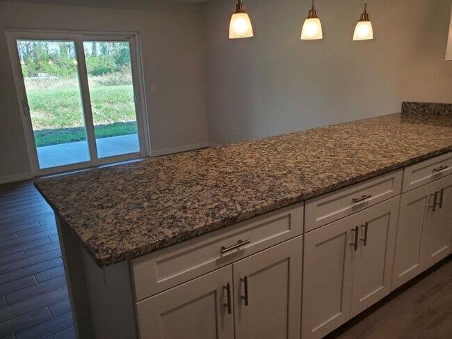 Photo - 3x2 Duplex Unit Unit 4738 13TH ST SW