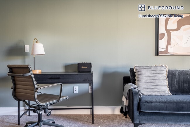 Photo - 350 Sharon Park Dr Unidad FL2-ID1271