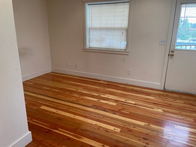 Photo - 325 N Jefferson St Unit 325 N Jefferson St. - #1