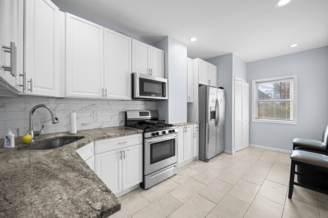 Photo - 83 Hobart Ave