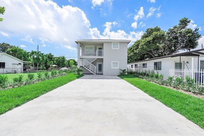 Building Photo - 2926 NW 58th St Unit 2926