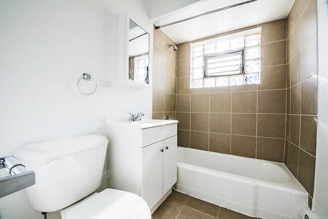 Photo - 7925 S Phillips Chicago, IL 60617