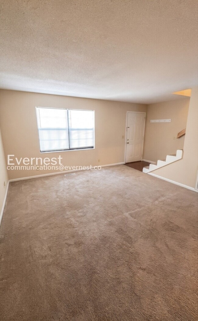 Photo - 1710 Ichabod Ln Unidad B