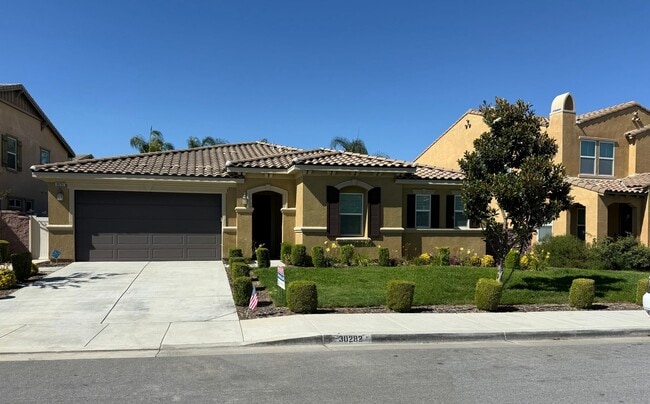 Single Story 4 Bedroom Solar home for rent - Single Story 4 Bedroom Solar home for rent