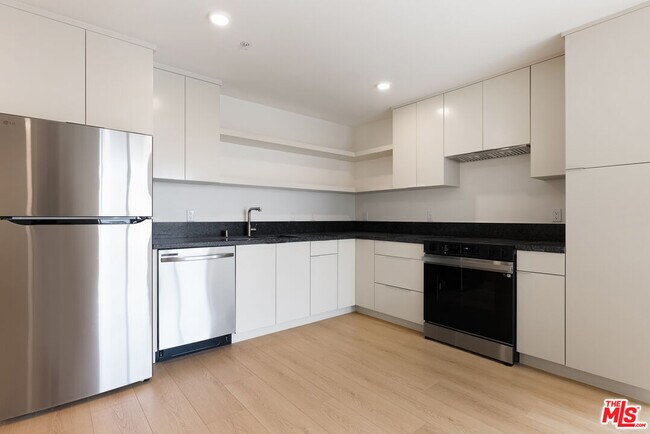 Photo - 8561 Belmont St Unit 4