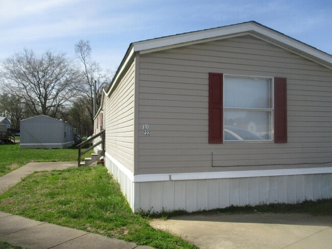 Building Photo - 222 Tyler St Rental