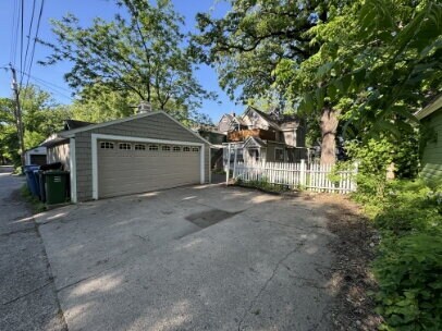 Photo - 122 Cecil St SE