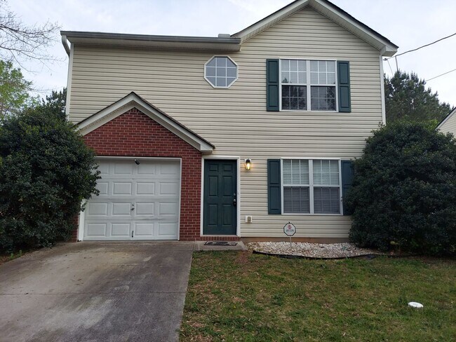 Photo - Spacious Home in Quiet Neighborhood