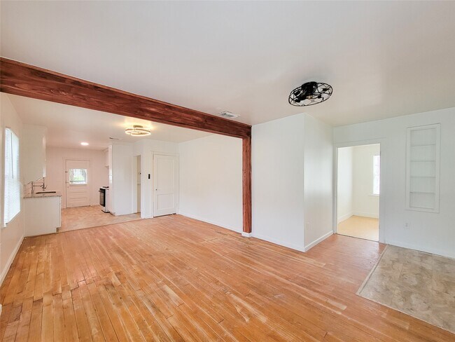 Photo - 2816 Elser St