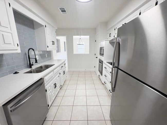 Photo - 3802 Roan Cir