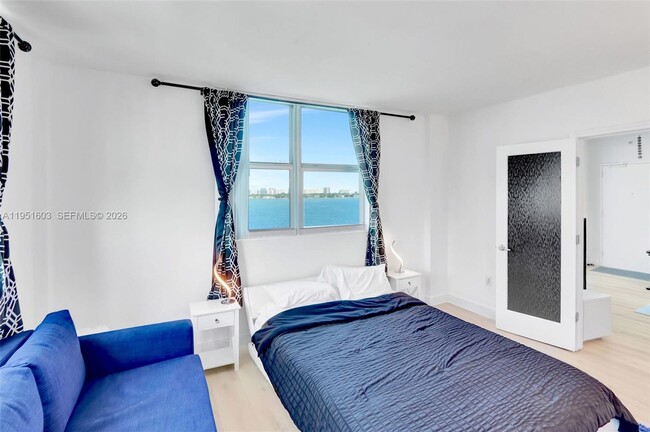 Photo - 7501 E Treasure Dr