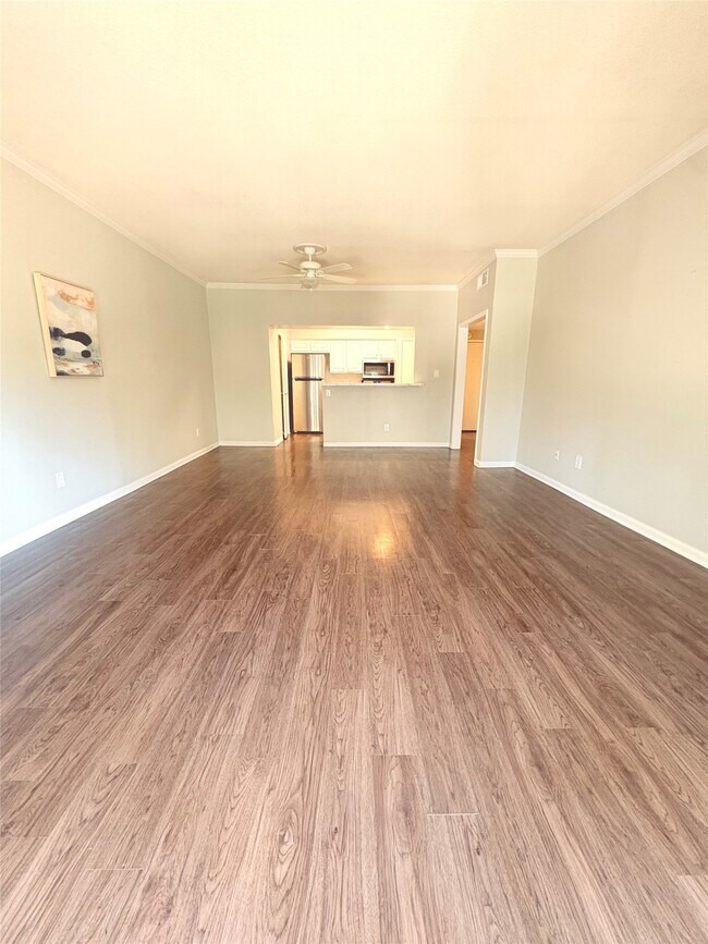 Building Photo - 2475 Underwood St Unit 382
