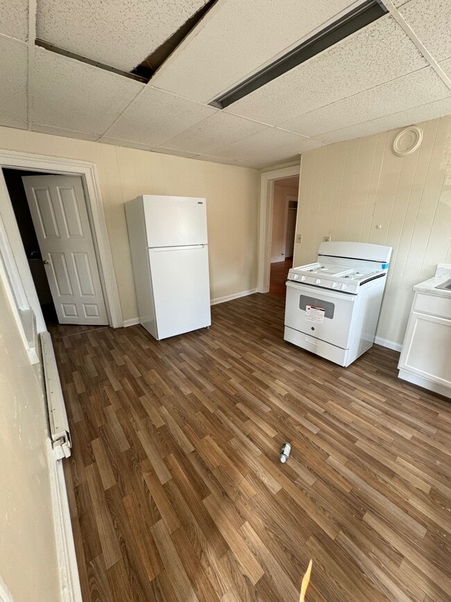 Building Photo - 316 4th St Unit 1