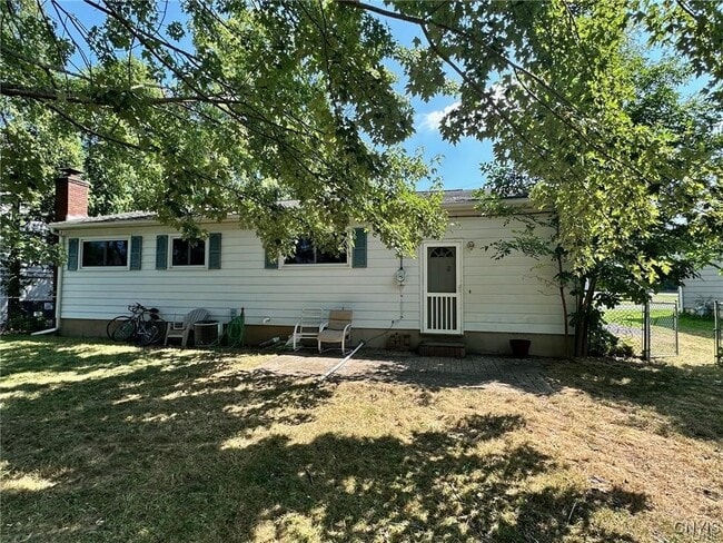 Photo - 7843 Glenwood Dr N