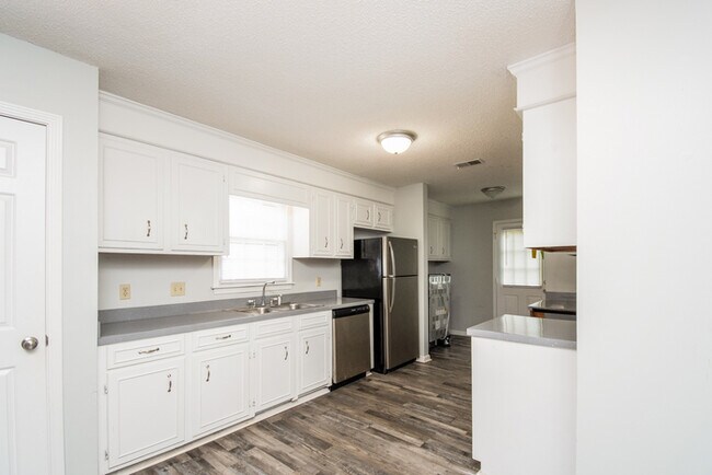 Photo - 241 Braewick Rd