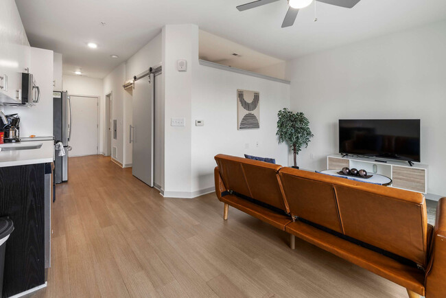 Photo - 633 E Main St Apartment Unit ID1031633P