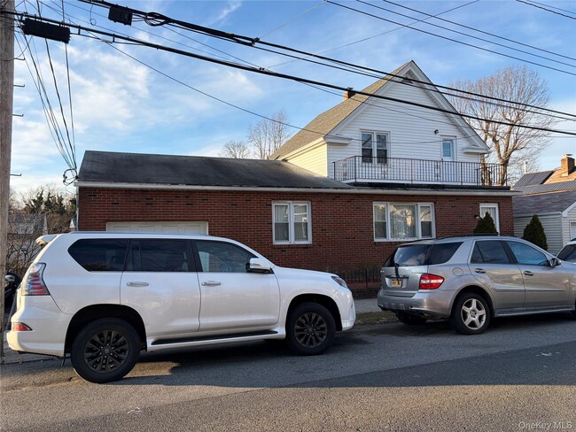 Photo - 61 Ridgewood Ave Unit 2