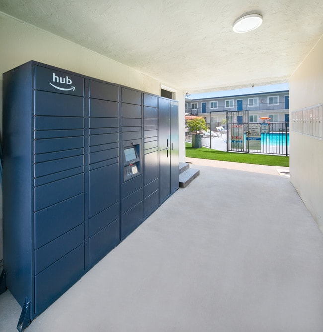 Amazon Lockers