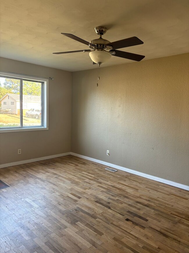 Photo - Excellent location! Close to Berryhill Par...