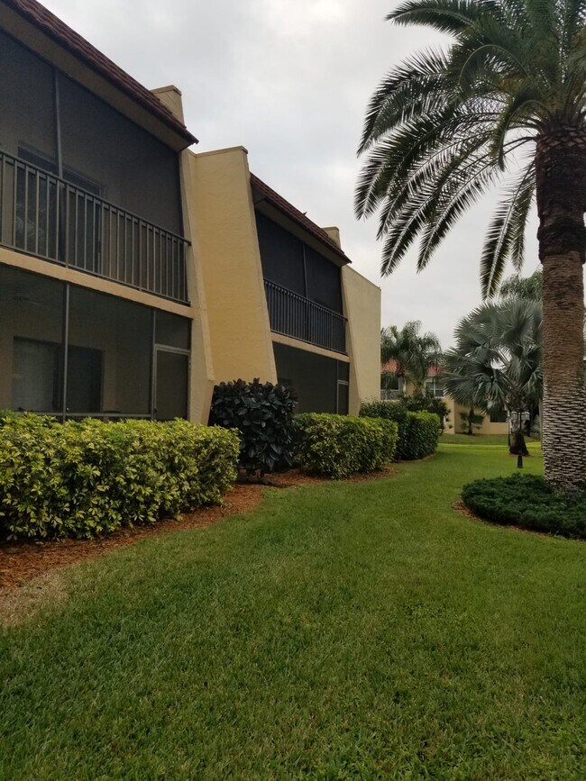 Photo - 12491 McGregor Blvd Unidad 4