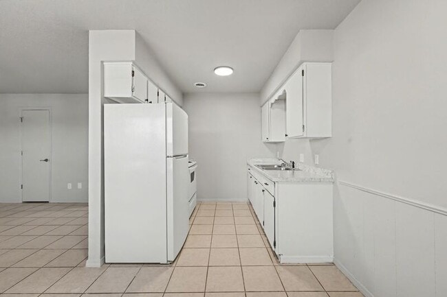 Photo - 1241-1247 W Sunset Dr Unit 1243