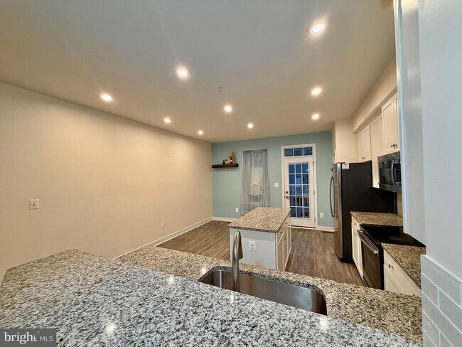 Photo - 4812 Crest View Dr