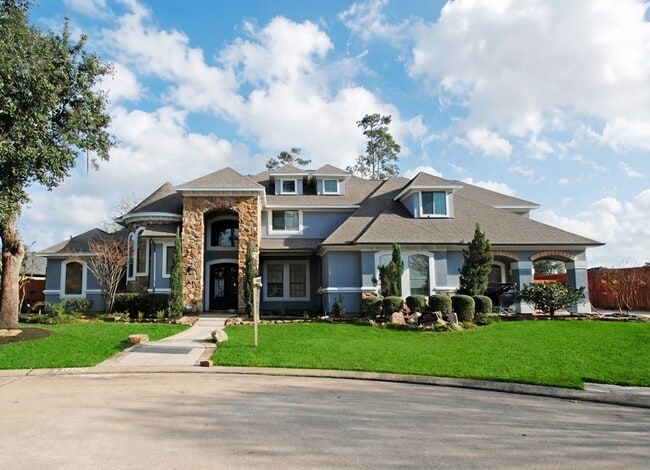 Photo - 15823 Medina Lake Ln