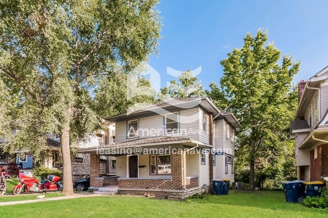 Photo - 1305 E 59th St