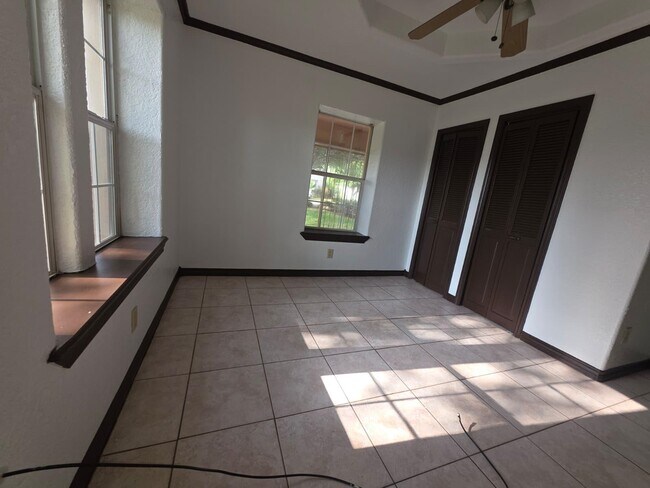 Photo - 2420 E Stewart St