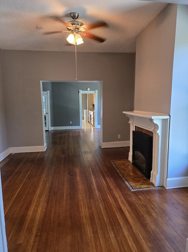3936 Mercier St Unit 1