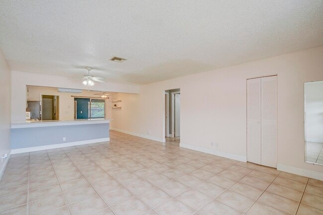 Photo - 3929 Kenas St