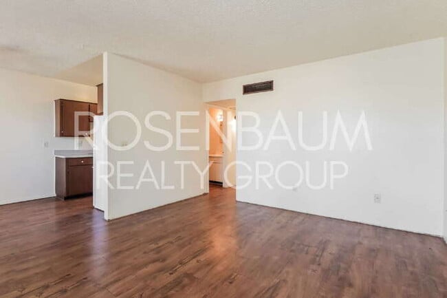 Photo - 1518 E Hedrick Dr Unit M