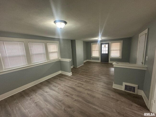 Photo - 1220 N Frink St