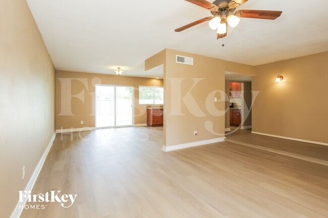 Photo - 12215 N 36th St